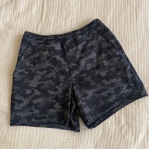 Lululemon Men’s Pace Breaker 5” Lined Shorts